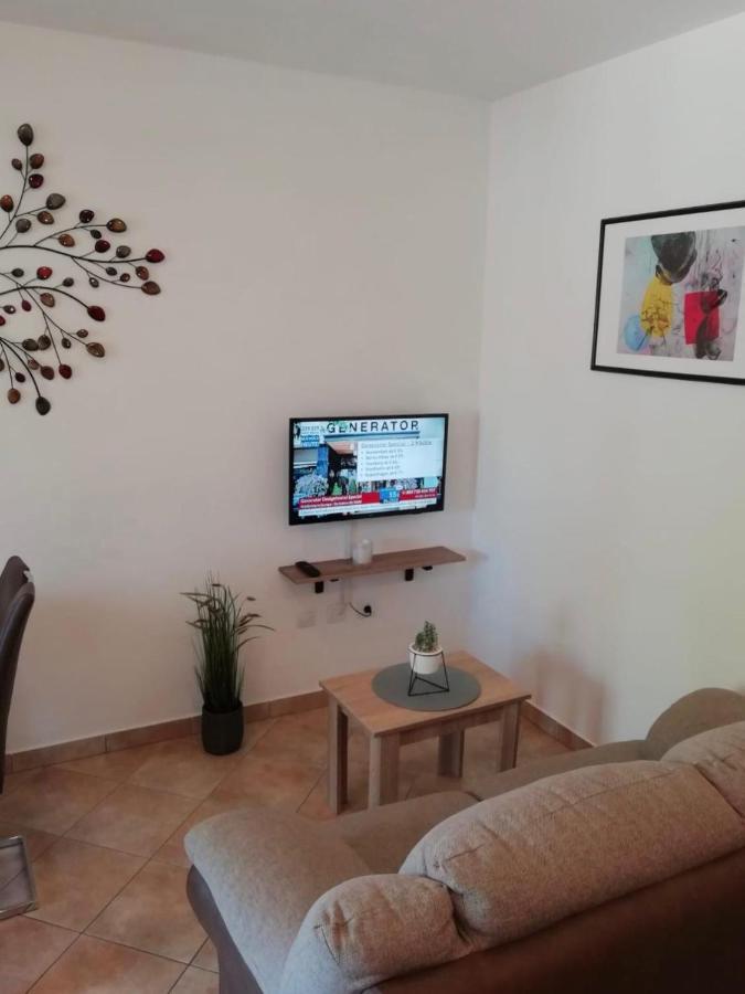 Apartment Mari Funtana Luaran gambar